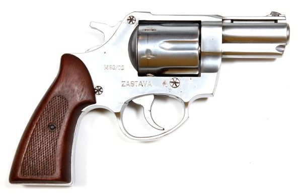 revolver  Zastava M83