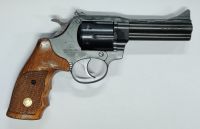 Revolver holek 841