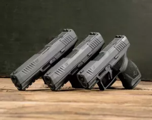 Samonabíjecí pistole Taurus